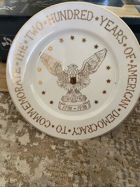 Commemorative plate